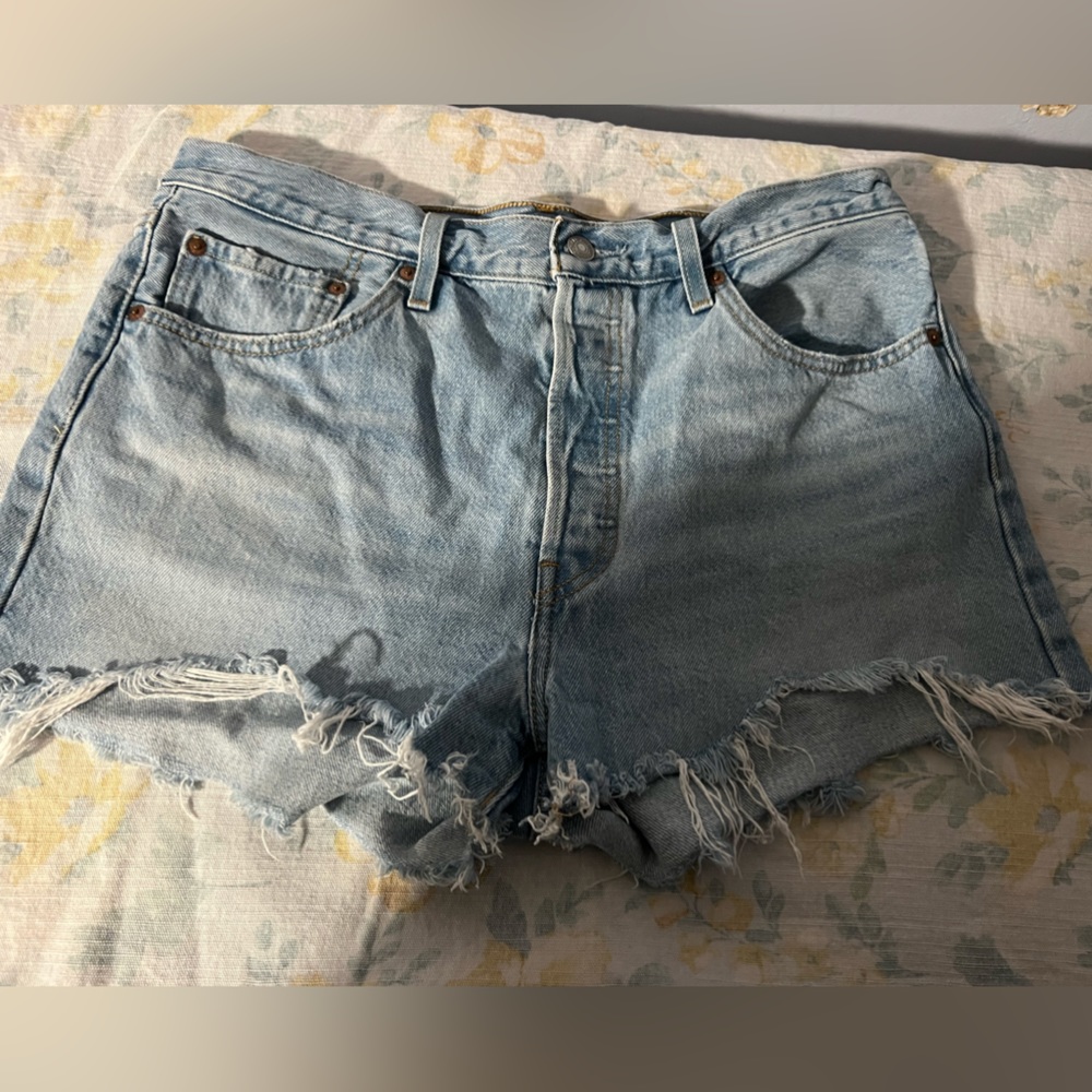 Levi’s 501 shorts!